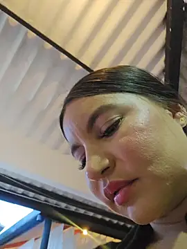 Pretty_Julieta webcam
