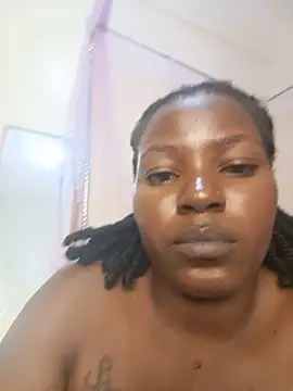 TrishaKalid webcam