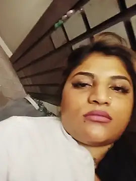 Sanaya_Gil webcam