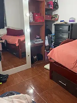 MariamGray1 webcam