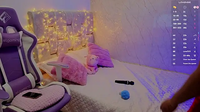 Naomilaurent webcam
