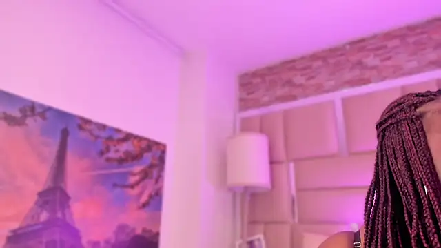 ShaniaBrownn webcam