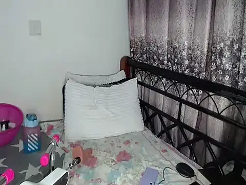Whimsicalwillow webcam