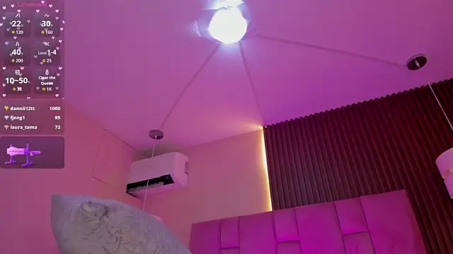 elodie_walker webcam