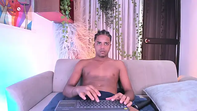 TaylorClay_ webcam
