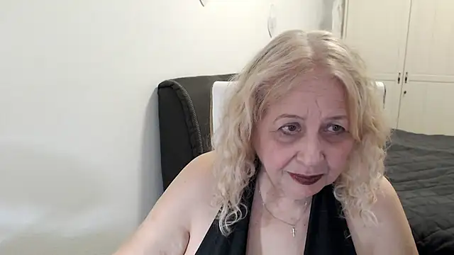 SusiLifeXXX webcam