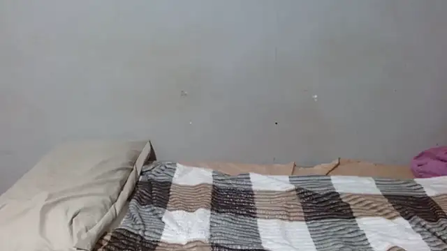 PunkinbuttXx05 webcam