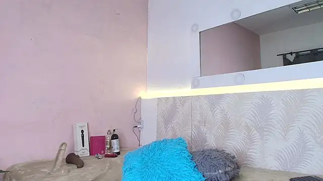kristibennet webcam