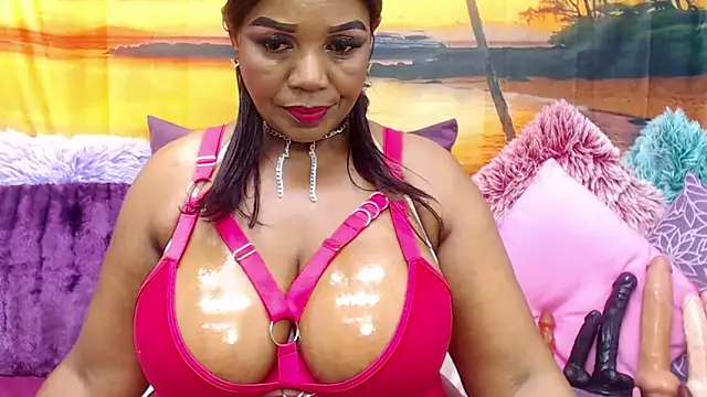 MATURExxxASS webcam