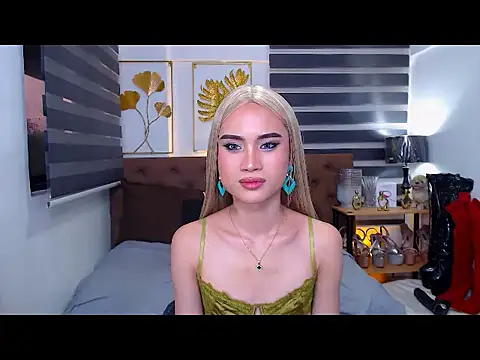 JuicyCockThea webcam