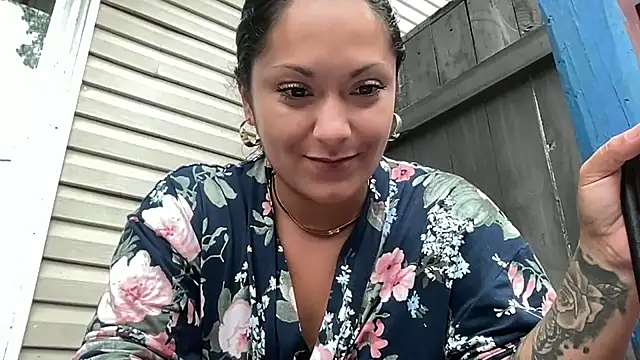 yummymommie7 webcam