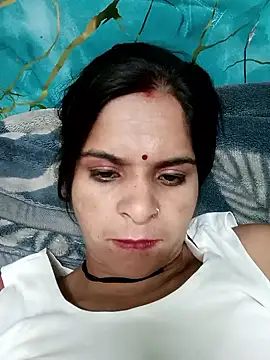 nitya_rajpoot (F young) - Foll open suwb