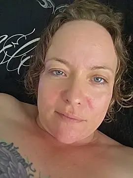 julimonroe live cam