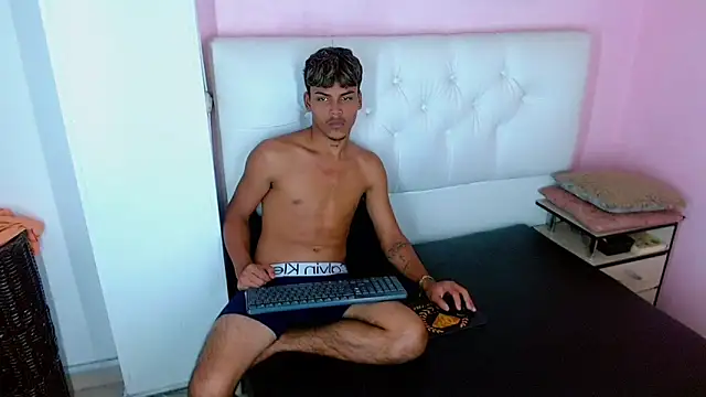 Angel_foxc13 webcam