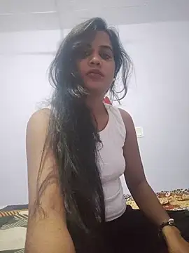 cute_radhikaa webcam