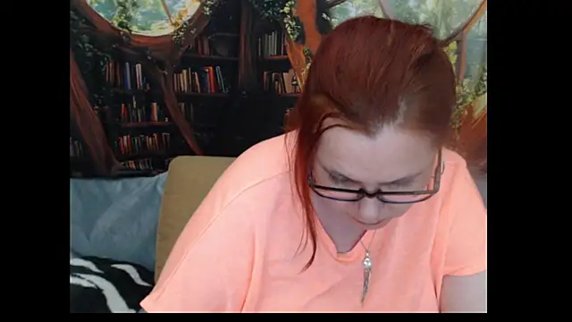 PlayfullMature webcam