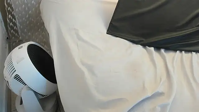 brillit-squirt webcam