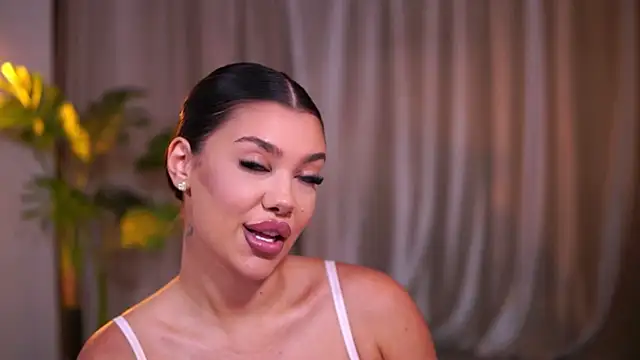 NatyDesiree webcam