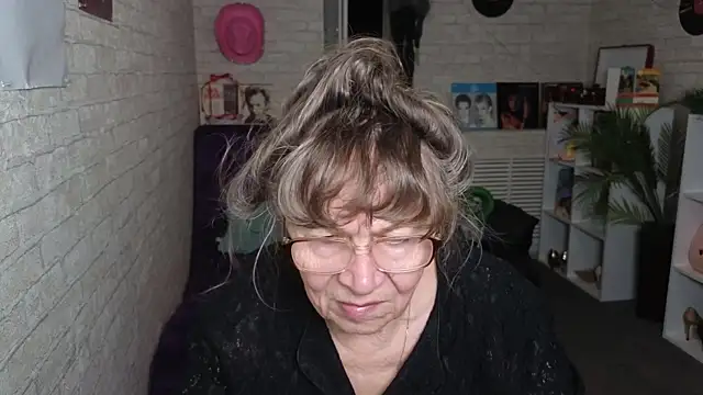 Betty_Brick webcam