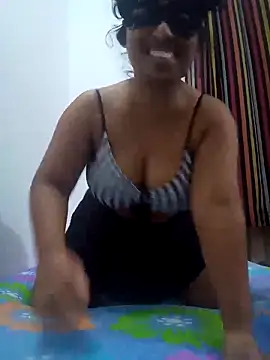 Expose_Queen webcam