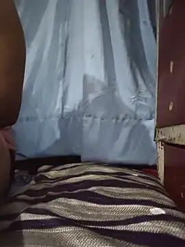 Ezabelljohn webcam