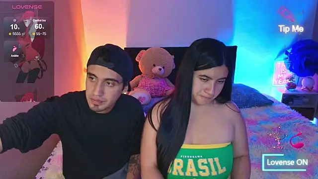 LATINLOVERS_1 webcam