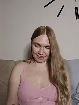 kisavixen - KisaVixen's free webcam - UK Sex Cams