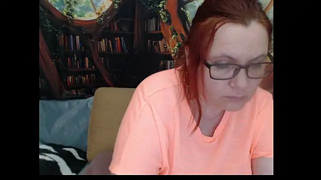 PlayfullMature webcam