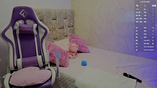 Naomilaurent webcam