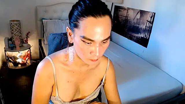 NinaDOM4CUM webcam