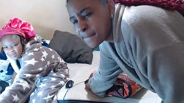 EbonyEssence webcam