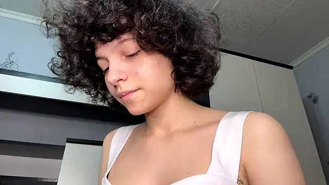 Nikatyanxx webcam