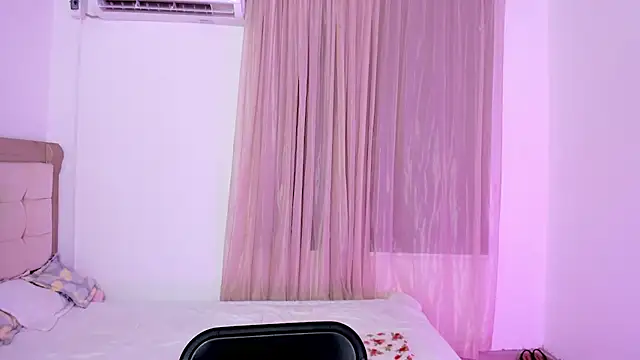 vale_kross webcam