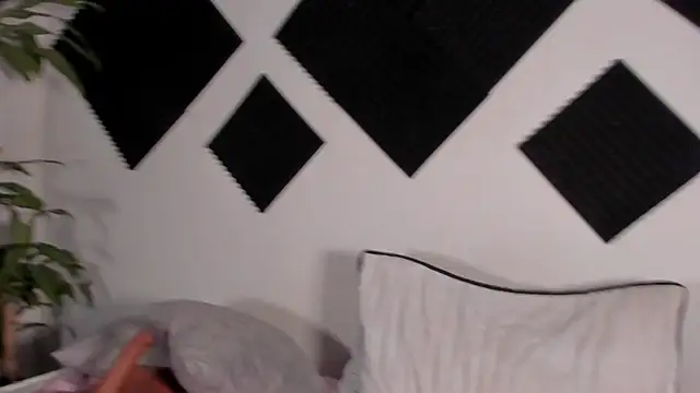 Emily_Rousess webcam