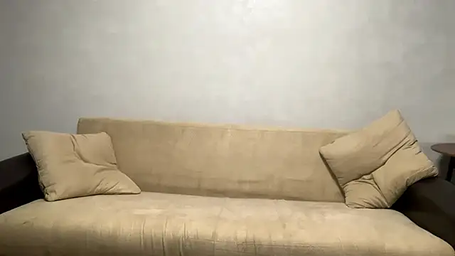 aylinblushing webcam
