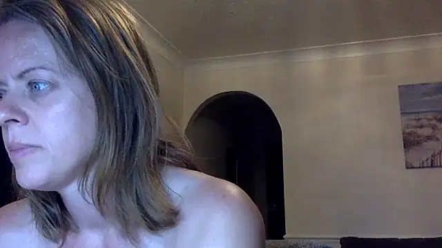 ElizabethArden42- webcam