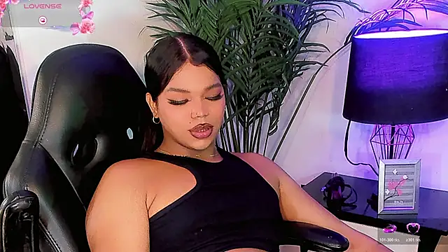 Keira_Fox31 webcam