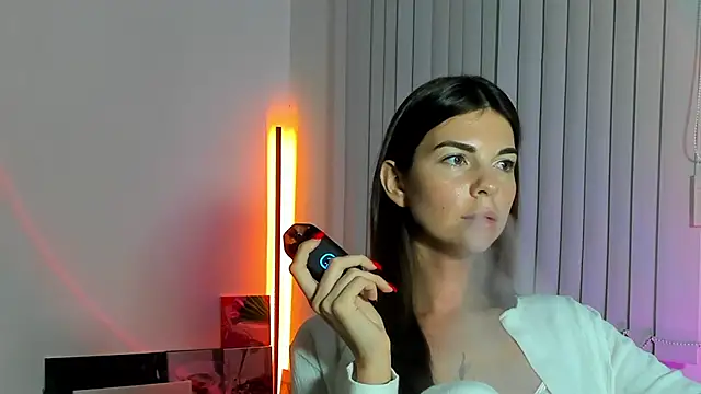 Andrea_Blossom webcam