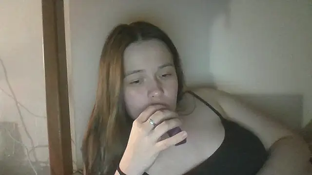 RiaLowelyt webcam
