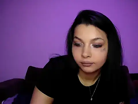 amberglow599353 - Amberglow599353's free webcam - UK Sex Cams