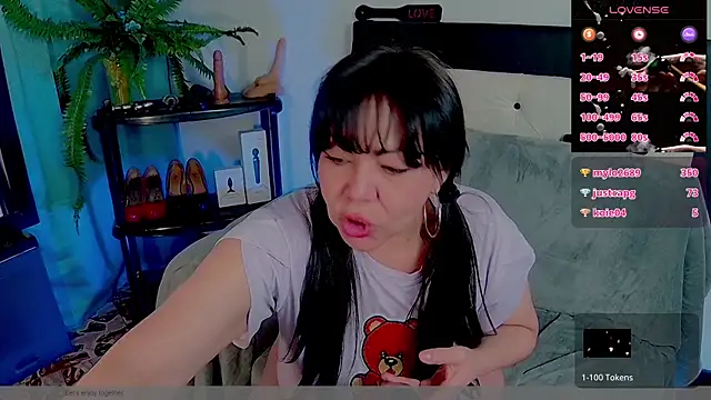 Mommy-pervert webcam
