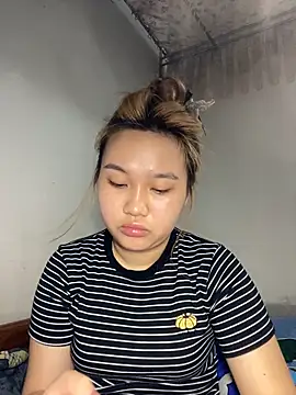 Almira6868 webcam