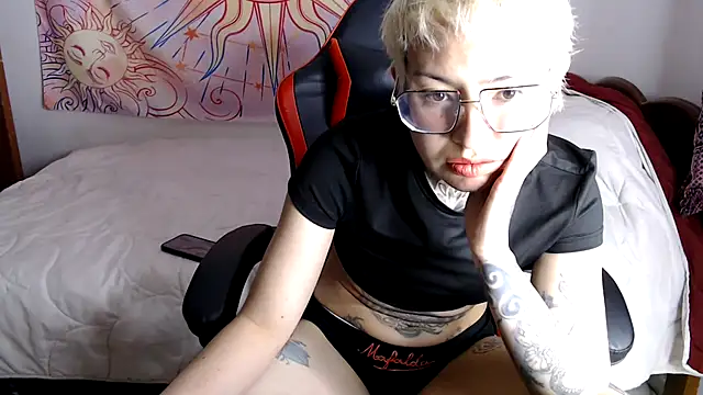 ArrangedFoot webcam