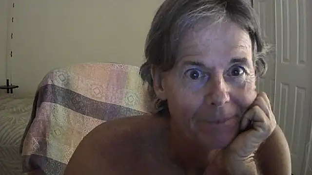 nakeedcowboi65 webcam