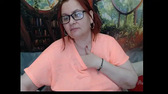 PlayfullMature webcam