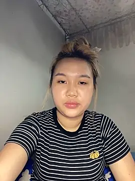 Almira6868 webcam
