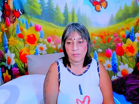indianroxy webcam
