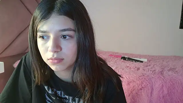 eva_sin18 live sex cam
