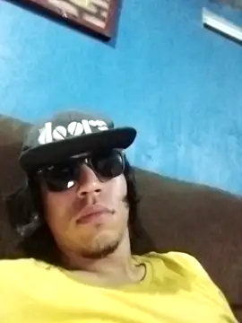 AlexAlejandro13 live cam