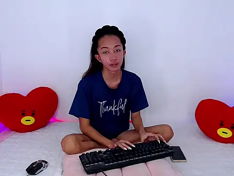 Sweet_kittyxx webcam